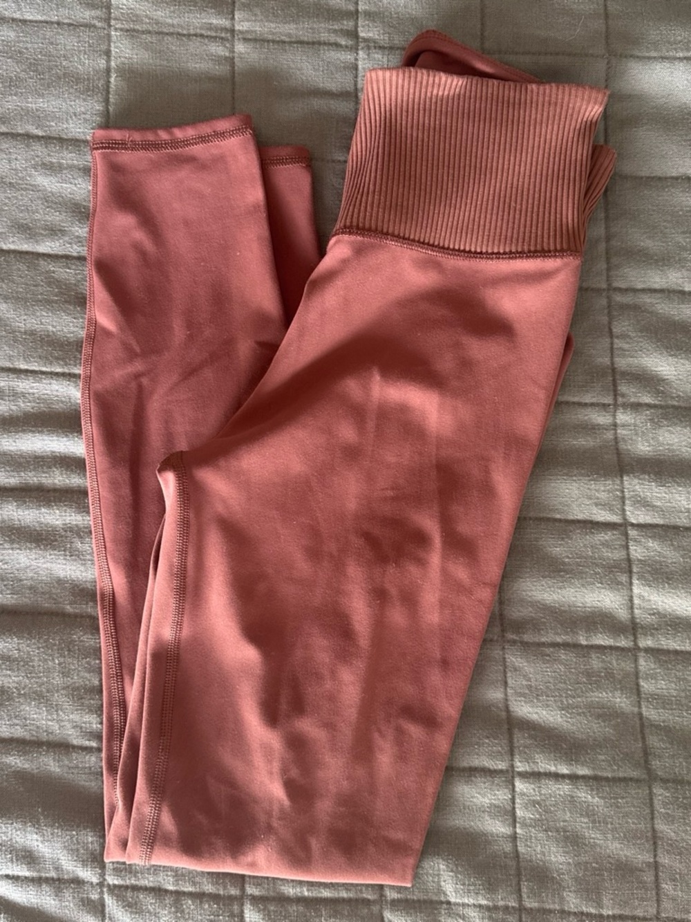 Vuori Ribbed High-Waist Leggings - Dusty Rose